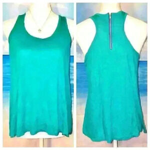 NWT Rue21 Womans GREEN Tank Top LIGHTWEIGHT STRETCH shirt Zipper in back size Lg